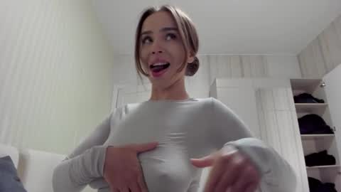 Snapshot of aminaswan_ chatting on June 2026 10:14:02 PM Kristina online show from June 2026 10:14:02 PM