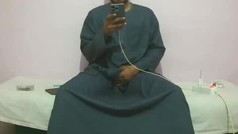 Amir online show from October 2025 10:07:02 PM