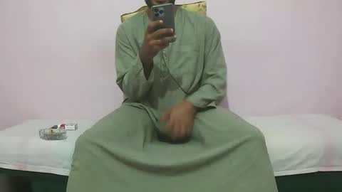 Amir online show from October 2025 08:20:02 PM