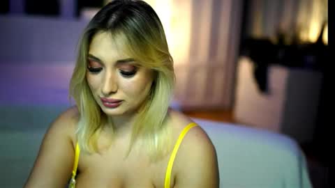 Snapshot of amira_velvet chatting on June 2026 04:56:02 PM Mira online show from June 2026 04:56:02 PM