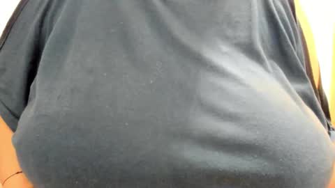 Amira Vyxen online show from October 2025 07:45:02 PM