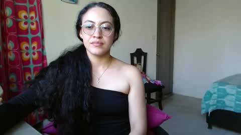 amitlu_ online show from January 2025 08:02:01 PM