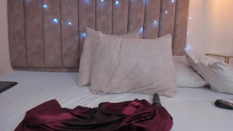 Amber online show from December 2025 06:14:01 PM