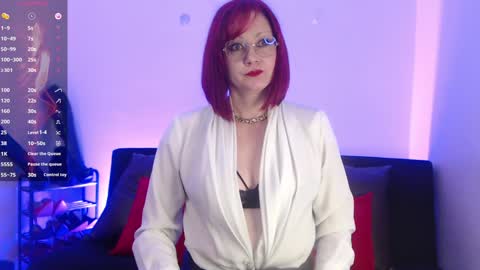 Snapshot of ammy_lee_69 chatting on January 2025 06:40:02 PM Ammy Lee online show from January 2025 06:40:02 PM