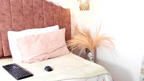 Ammy Nova online show from December 2024 06:12:02 PM