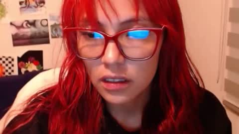 yisel online show from October 2025 01:03:01 AM