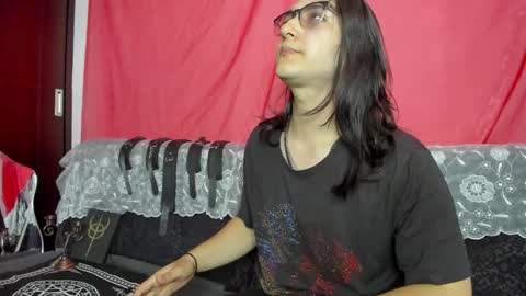 Amoneth online show from November 2025 07:35:01 PM