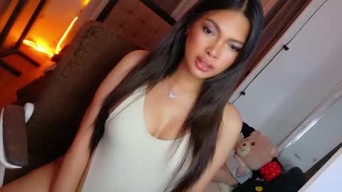 Snapshot of amor_prinsesa chatting on November 2025 08:27:02 AM Prinsesa online show from November 2025 08:27:02 AM