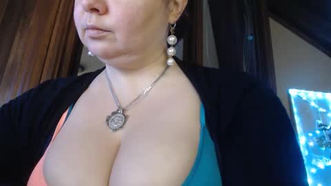 amorelara online show from December 2024 09:44:01 AM