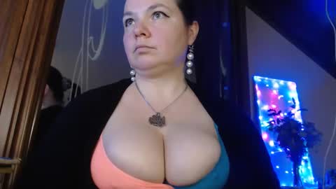 amorelara online show from December 2024 09:17:02 AM