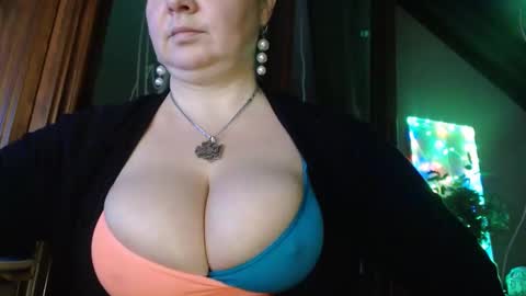 amorelara online show from December 2024 08:51:01 AM