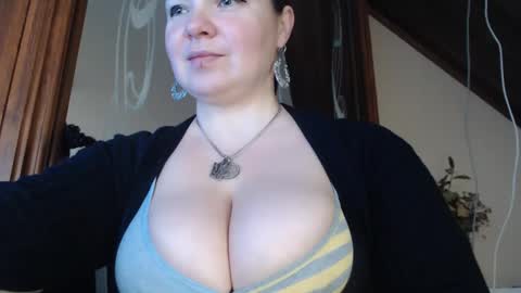 amorelara online show from January 2025 07:42:02 AM