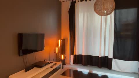 amorelle_ online show from June 2026 06:47:01 PM