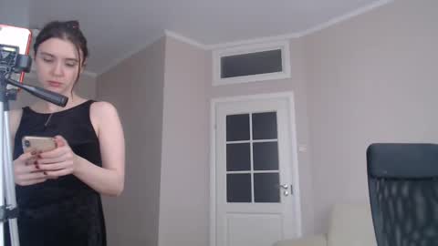 Snapshot of amoremeoww chatting on March 2025 11:06:02 AM miss unforgettable online show from March 2025 11:06:02 AM