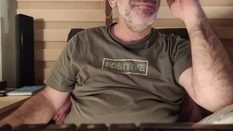 AmorLin online show from April 2026 10:56:02 PM