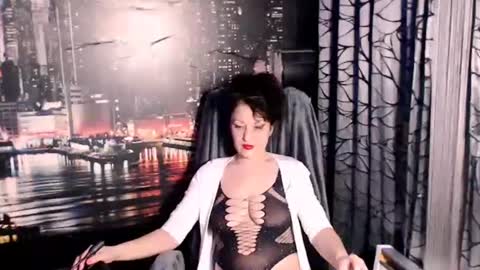 Sarah online show from November 2025 06:45:01 PM