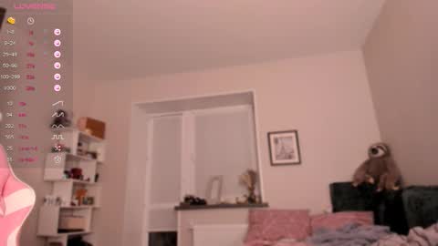 Snapshot of amourrchloee chatting on September 2025 09:03:01 PM Nicole online show from September 2025 09:03:01 PM