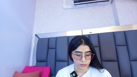 amy__wats0n online show from April 2026 07:15:02 PM