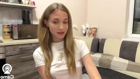 Amy Chill online show from September 2025 05:18:02 PM