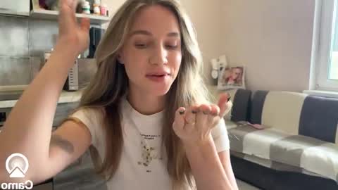 Amy Chill online show from October 2025 12:04:02 PM