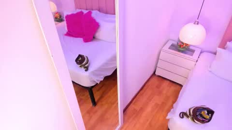 Aleja   online show from September 2025 03:23:02 AM