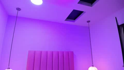 Aleja   online show from October 2025 03:29:02 AM