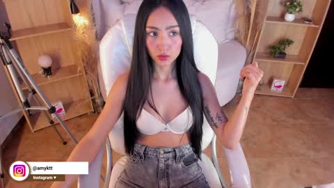     online show from December 2024 07:27:02 PM