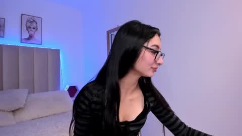 Snapshot of amy_lit chatting on January 2025 03:04:02 AM Hello I am Allison Welcome to my room and let is have a good time together whith me online show from January 2025 03:04:02 AM