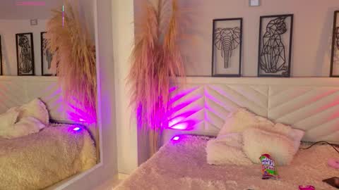 Amy online show from November 2025 08:52:01 PM