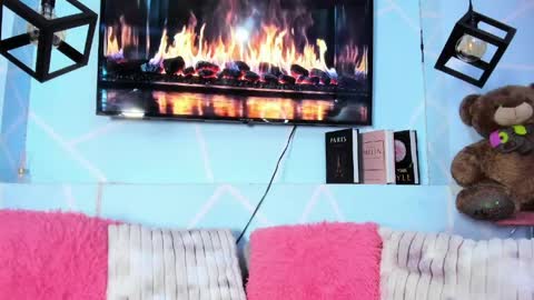 Emy Noa  online show from April 2026 12:41:01 AM