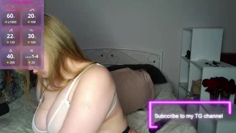 amy_skyy online show from September 2025 05:01:02 PM