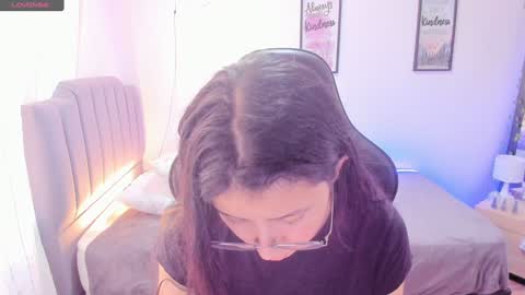 Amy sophia 3 online show from January 2025 01:53:01 PM