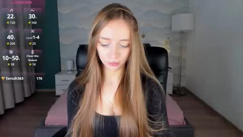 Amy online show from November 2025 04:18:02 PM