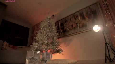 Amy Armstrong online show from December 2024 03:34:01 AM