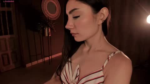 Amy Armstrong online show from February 2025 11:30:01 PM