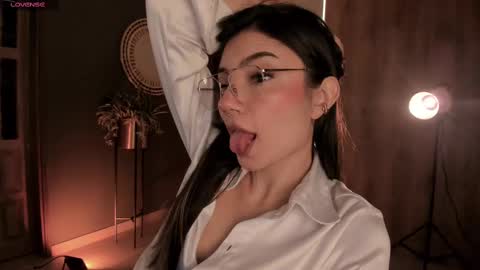 Amy Armstrong online show from February 2025 12:32:01 AM