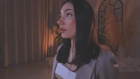 Amy Armstrong online show from September 2025 11:05:01 PM