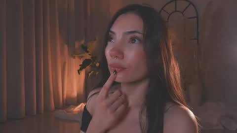 Amy Armstrong online show from September 2025 12:45:02 AM