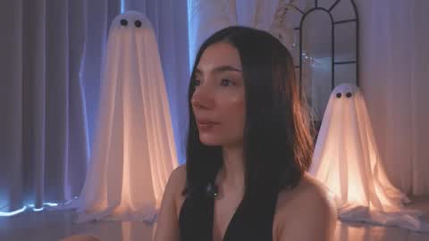 Amy Armstrong online show from October 2025 02:29:01 PM