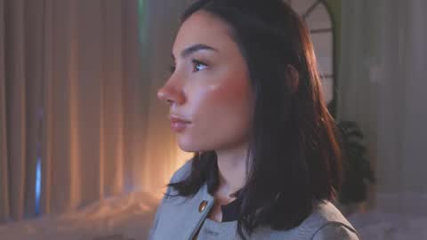 Amy Armstrong online show from November 2025 08:44:01 PM