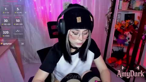 Amy online show from November 2025 11:05:01 PM