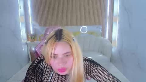 Amy  online show from October 2025 05:44:02 AM