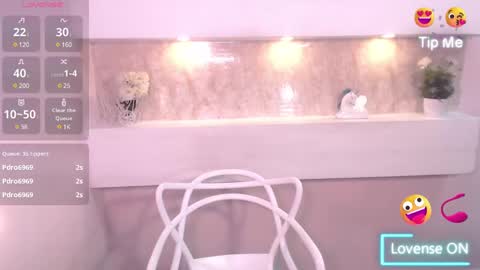 amyjohnsonn online show from December 2024 04:25:01 PM