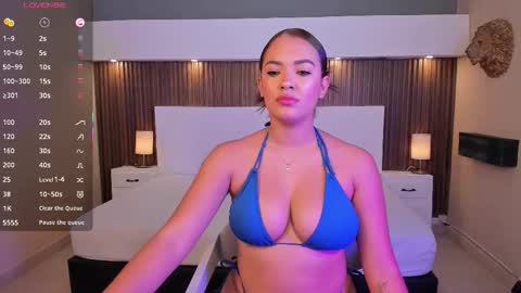 amyjohnsonn online show from October 2025 12:05:02 PM