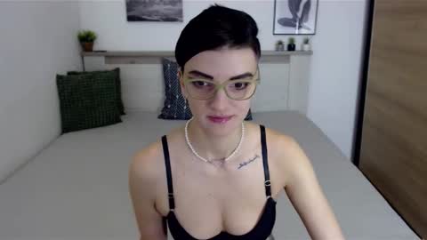 Hi there guys  My pleasure in your hands  pvt is open online show from December 2024 12:05:01 PM