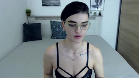 Hi there guys  My pleasure in your hands  pvt is open online show from January 2025 12:41:02 PM