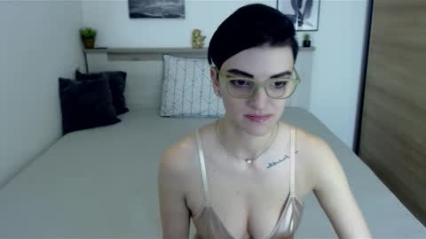 Hi there guys  My pleasure in your hands  pvt is open online show from January 2025 08:05:01 AM