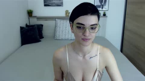 Hi there guys  My pleasure in your hands  pvt is open online show from January 2025 11:19:02 AM