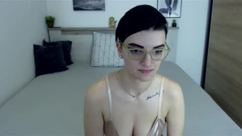 Hi there guys  My pleasure in your hands  pvt is open online show from January 2025 08:31:01 AM