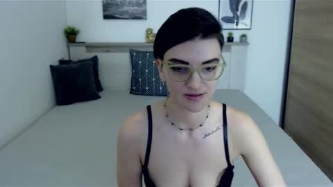 Hi there guys  My pleasure in your hands  pvt is open online show from January 2025 01:11:01 PM